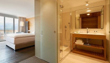 Doppelzimmer Alpin Südseite Bad Bad im Doppelzimmer Alpin Südseite