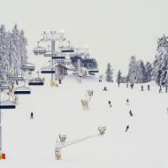 Winterberg Skilift und Wintersportler in Winterberg