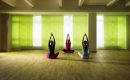 Yoga Drei Frauen machen Yoga