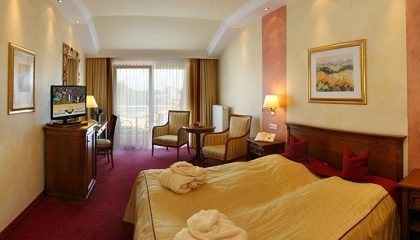 antoniushof-doppelzimmer-executive Bett im Zimmer Sternenhimmel