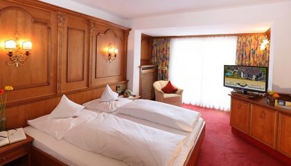 Magnolie Bett im Zimmer Magnolie