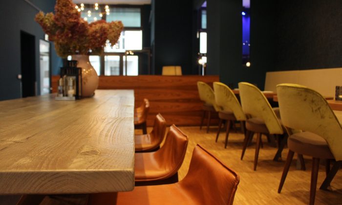 Restaurant Tische und Stühle im Restaurant