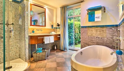 Juniorsuite Venusmuschel Bad Bad in der Juniorsuite Venusmuschel
