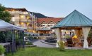 Außenansicht Außenansicht des Hotels mit Garten