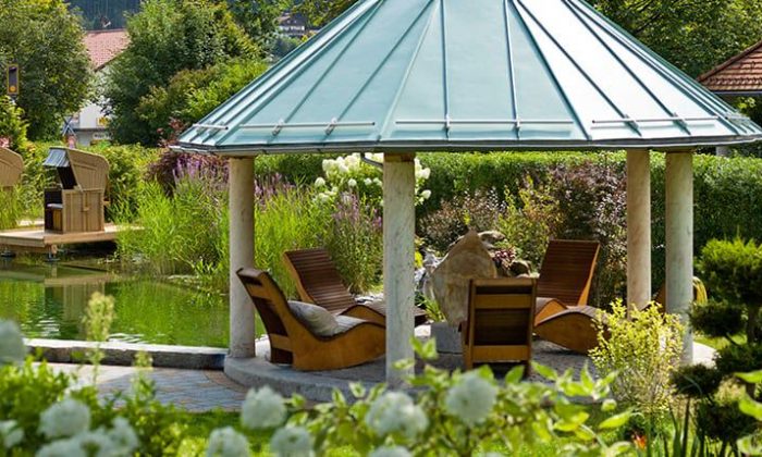 Garten Überdachte Sitzgelegenheit im Garten