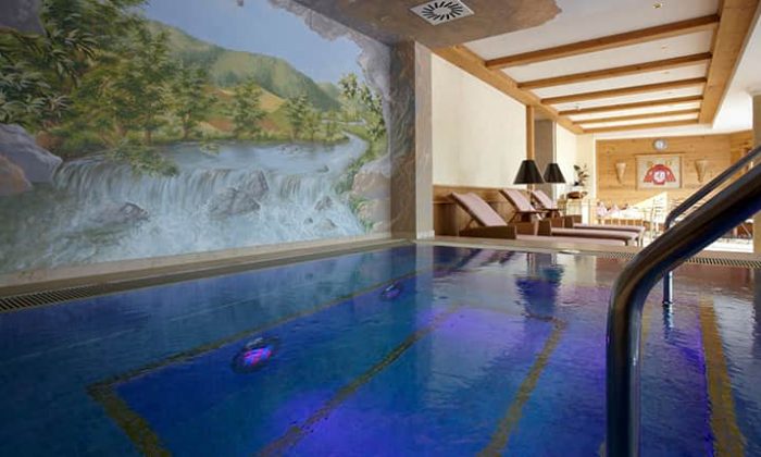 Whirpool Lila leuchtender Whirlpool