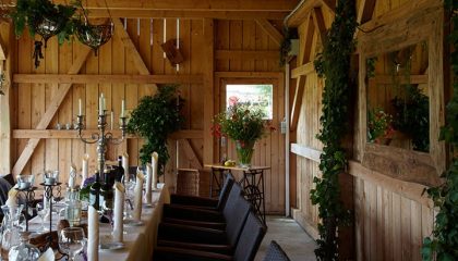 Stube Bayerische Stube und gedeckter Tisch