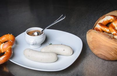 Weisswurst Mahlzeit mit Weisswürstchen