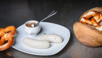 Weisswurst Mahlzeit mit Weisswürstchen