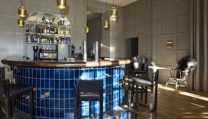 Portman Bar Blaue Bar im Hotel