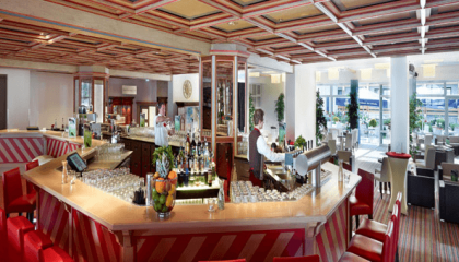 Bar Bar tagsüber