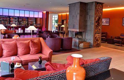 Oscars Bar 2 Bunte Bar am Tag