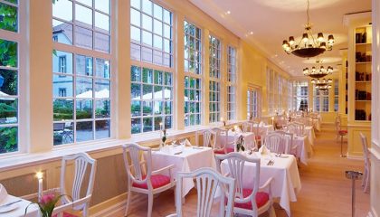 Restaurant Caspar 2 Fein gedeckter Tisch im Restaurant Caspar