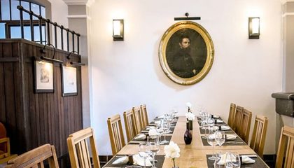 Restaurant Pferdestall 3 Fein gedeckter Tisch im Restaurant