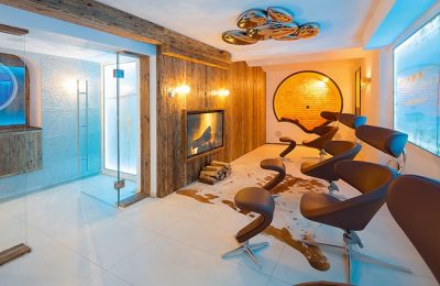 Whitelounge Ruheraum Braune Liegen im Ruheraum