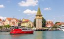 Blick auf den Bodensee Schiff fährt auf dem Bodensee