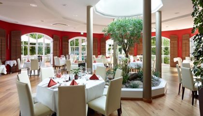 Restaurant 3 Restaurant aus anderer Perspektive