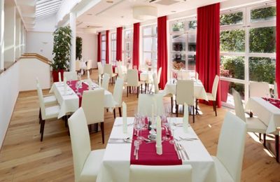 Restaurant Tisch Fein gedeckte Tische im Restaurant