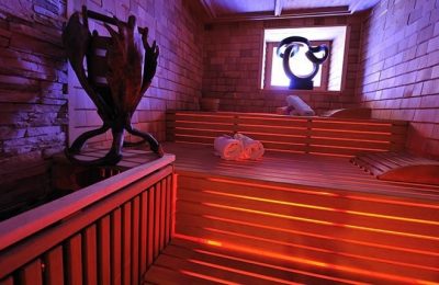Sauna Rosa beleuchtete Sauna