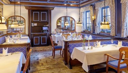 Restaurant 2 Blau farbiges Restaurant