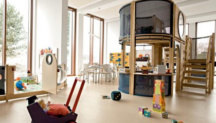 Spielzimmer Zimmer mit zahlreichen Spielsachen für Kinder