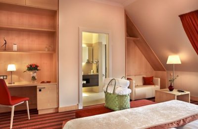 Doppelzimmer Lichtflügel Talseite Wohnraum im Doppelzimmer Lichtflügel Talseite