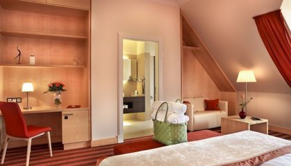 Doppelzimmer Lichtflügel Talseite Wohnraum im Doppelzimmer Lichtflügel Talseite