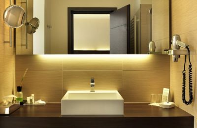 Doppelzimmer Lichtflügel Talseite Bad Bad im Doppelzimmer Lichtflügel Talseite