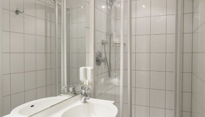 Einzelzimmer Stammhaus A Talseite Bad Bad in der Einzelzimmer Stammhaus A Talseite