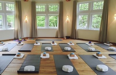 Yoga Raum für Yoga Übungen