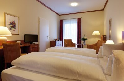 2-Raum-Suiten / Familienzimmer Betten und Wohnraum 2-Raum Suite Familienzimmer