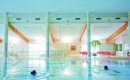 Schwimmbad Hellblau leuchtendes Schwimmbad
