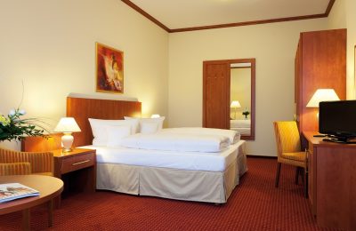 2 Raum Suite Bett in der 2 Raum Suite