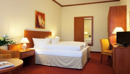 2 Raum Suite Bett in der 2 Raum Suite