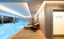 Befine Sports & Spa Pool und Eingang zum Wellnessbereich
