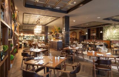 Pascarella Restaurant Zahlreiche Tische und Stühle im Pascarella Restaurant